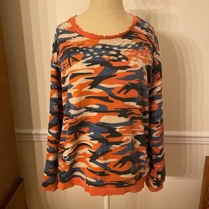 Multi-Color Distressed Crewmeck
